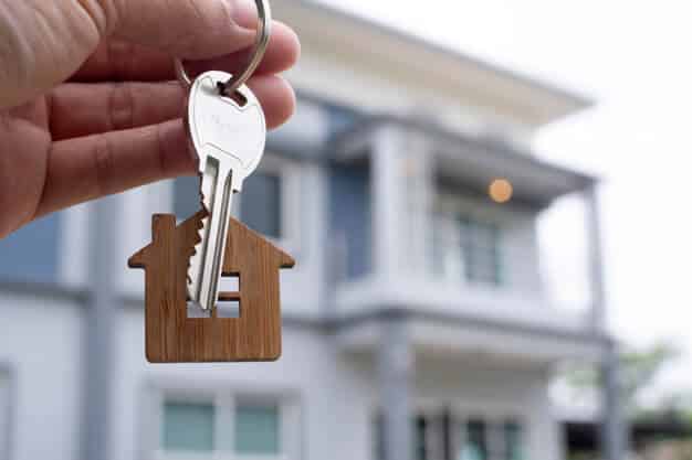 landlord-unlocks-house-key-new-home-real-estate-agents-sales-agents_112699-358-1-2-1